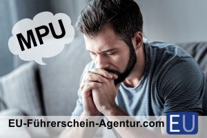 Mann grübelt über MPU-Erfahrungen